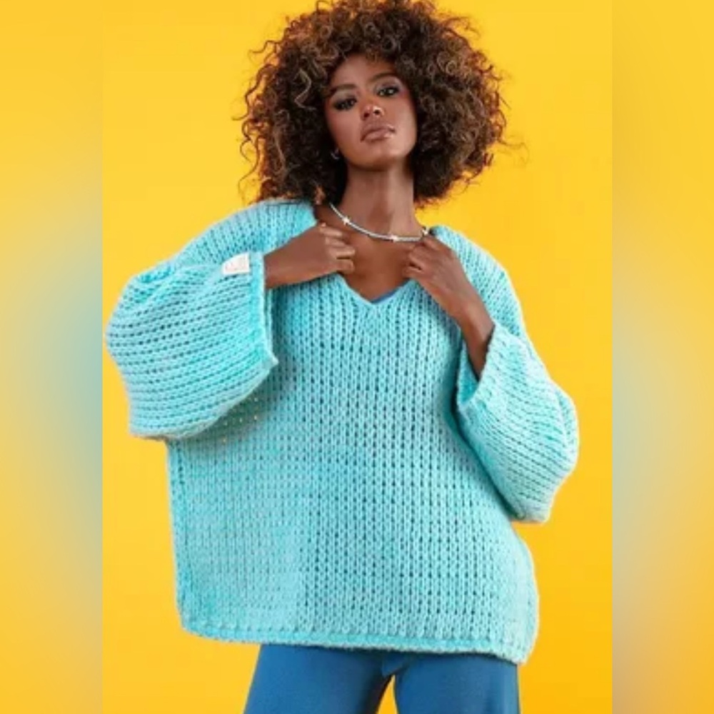 Fobya Blue Knit Sweater - M